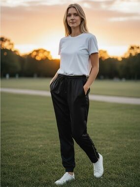 princess vera wang Black Elastic Waist Jogger Pants